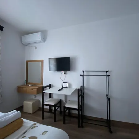 Elti Apartment Sarande Exterior photo